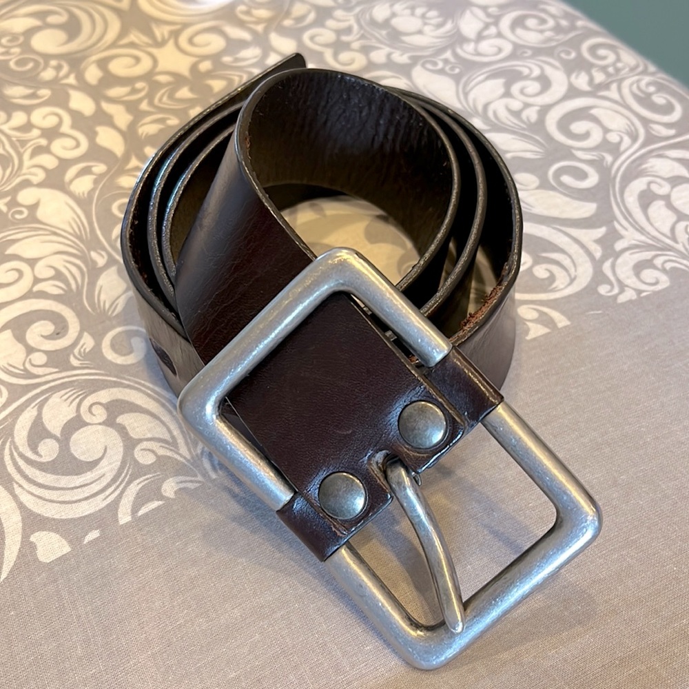 Men’s large buckle brown leather belt